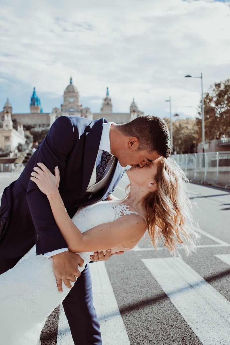 Minimalist Chic Bridal Style